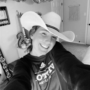 Meet your Posher, Sidney